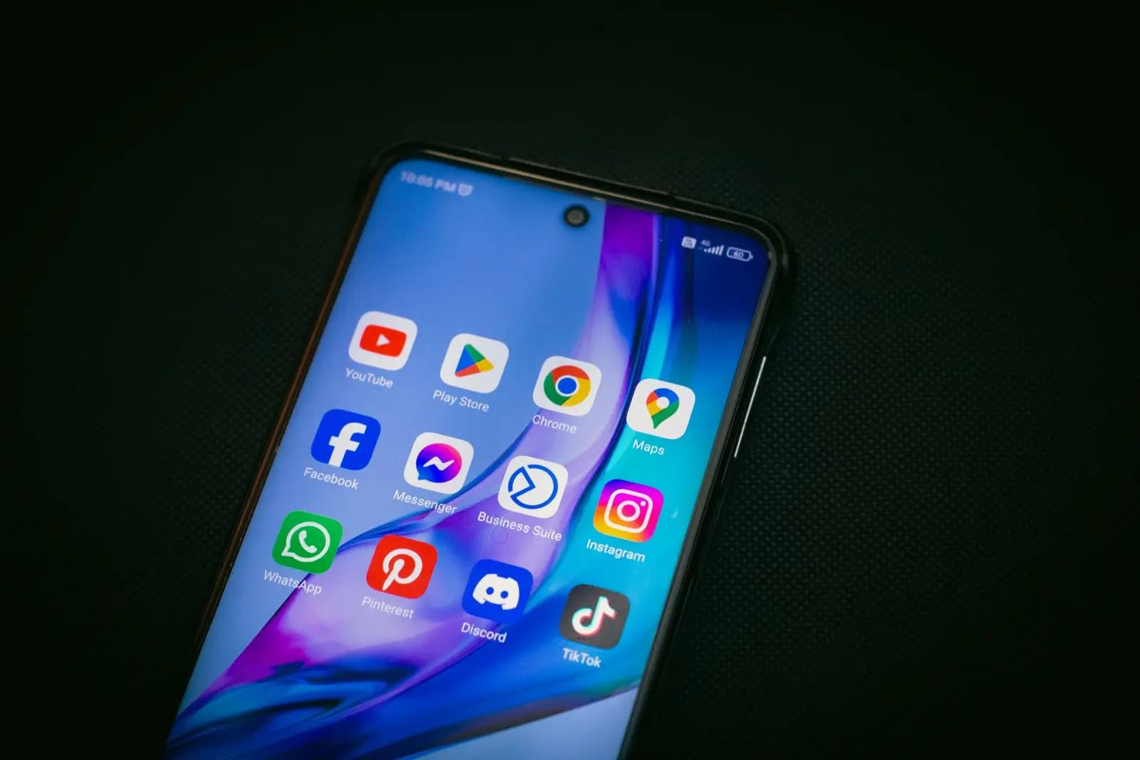 Facebook和Instagram对B2B外贸有没有用？怎么用